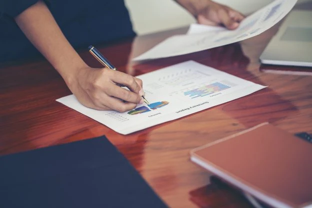 Quais são os tipos de contrato de manutenção e benefícios?